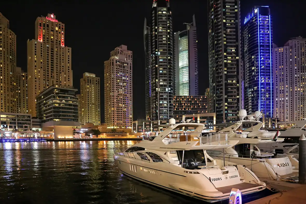 Yacht Moonlight Cruise