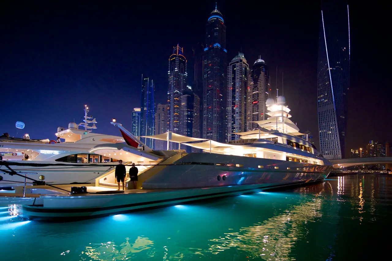 Yacht Twilight Cruise