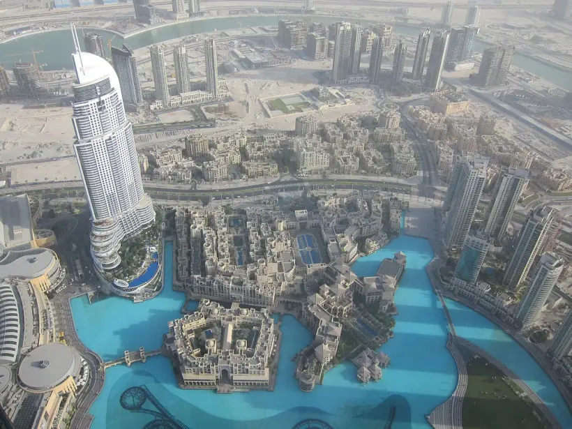 Burj Khalifa 124 + Dubai Aquarium